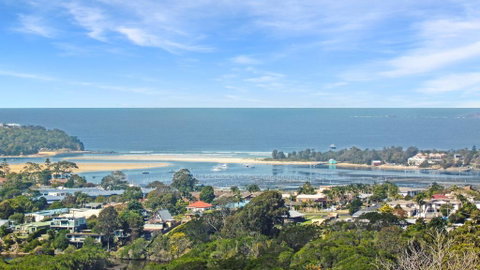 91 Berrambool Drive - Accommodation Main Beach 0