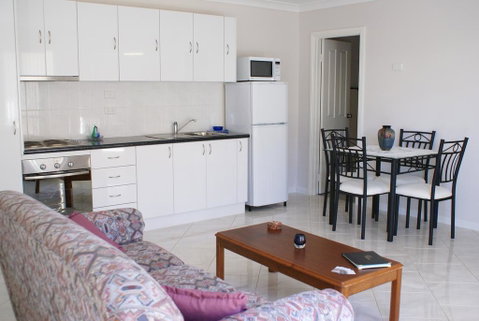 A Good Rest B & B - Accommodation Main Beach 2