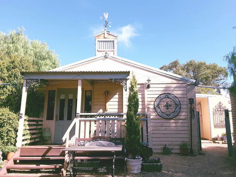 A La Folly - Accommodation Main Beach 2
