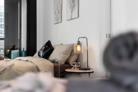 A Modern Apt, 5-min Walk To Queen Victoria Market - Accommodation Main Beach 1