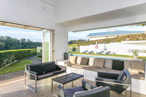 A PERFECT STAY - Byron's Brae - Accommodation Main Beach 1