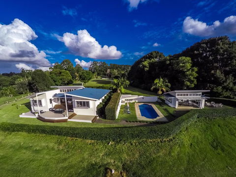 A PERFECT STAY - Byron's Brae - Accommodation Main Beach 0