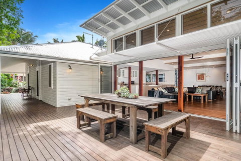 A PERFECT STAY - Cavvanbah Seaside Cottage - Accommodation Main Beach 1