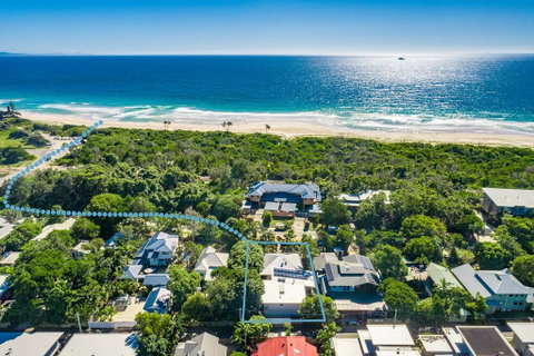 A PERFECT STAY - Cavvanbah Seaside Cottage - Accommodation Main Beach 0