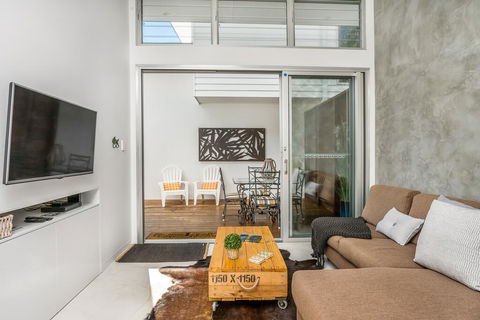 A PERFECT STAY - Studio 9 - Accommodation Main Beach 3