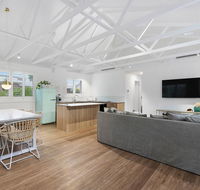 A PERFECT STAY - Sunset Beach - Summer Breeze - Accommodation Main Beach