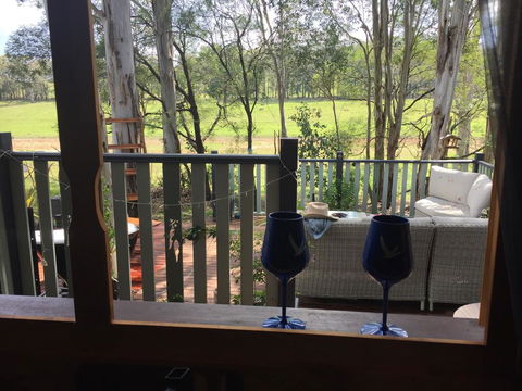 A Place To Be - Accommodation Main Beach 2