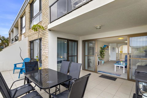 A Sea Mist At The Dunes - Fingal Bay - Accommodation Main Beach 1