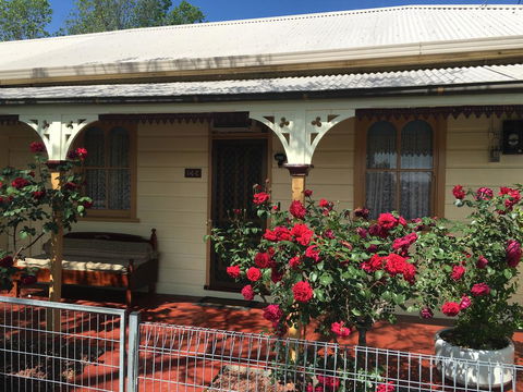 A Settlers Cottage Accommodation Bathurst CBD - Accommodation Main Beach 1