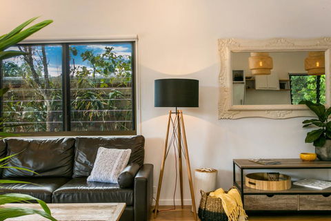 A SWEET ESCAPE - Alcorn House - Accommodation Main Beach 1