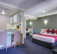 AAA Airport Albion Manor Apartments and Motel - Accommodation Main Beach