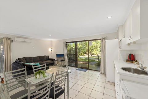 Aanuka Tropical Spa Bure - Accommodation Main Beach 0