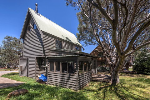 Aaragon - Accommodation Main Beach 2