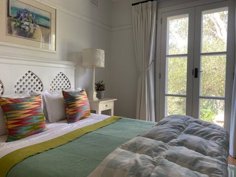 Aashay B&B - Accommodation Main Beach 1