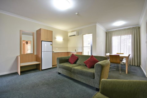 Abel Tasman Motor Inn - Accommodation Main Beach 2