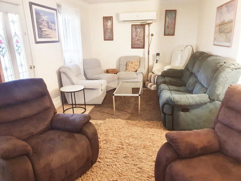 Abelia Cottages Botanical - Accommodation Main Beach 2