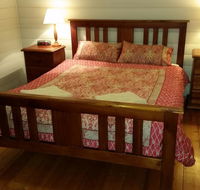 About Town Cottages - Accommodation Main Beach