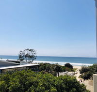 Absolute Beachfront - Cabarita Beach - Ocean Views - 3 Bed Apartment - Accommodation Main Beach
