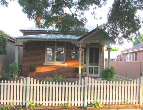 Acacia Cottage On Peel, Bathurst - Accommodation Main Beach 0