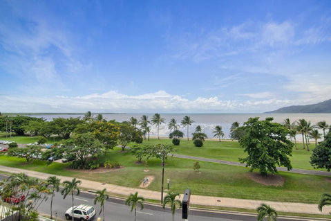 Acacia Court Hotel - Accommodation Main Beach 2