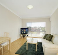 Acacia Holiday  Business Stay - Accommodation Main Beach