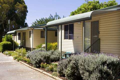 Acclaim Kingsway Tourist Park - Accommodation Main Beach 2