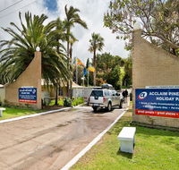 Acclaim Pine Grove Holiday Park - Accommodation Main Beach