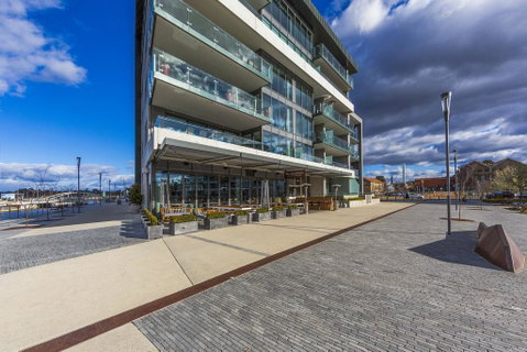 Accommodate Canberra - Aurora - Accommodation Main Beach 2