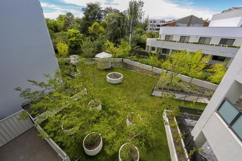 Accommodate Canberra - Century - Accommodation Main Beach 3