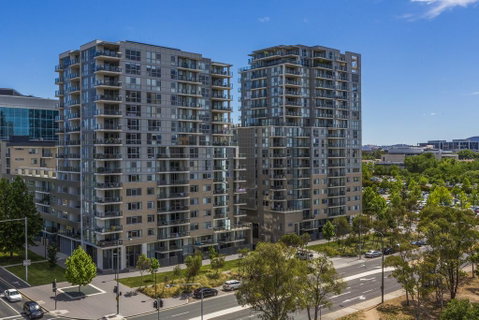Accommodate Canberra - New Acton - Accommodation Main Beach 3