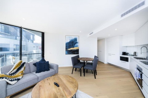 Accommodate Canberra - Northshore - Accommodation Main Beach 1
