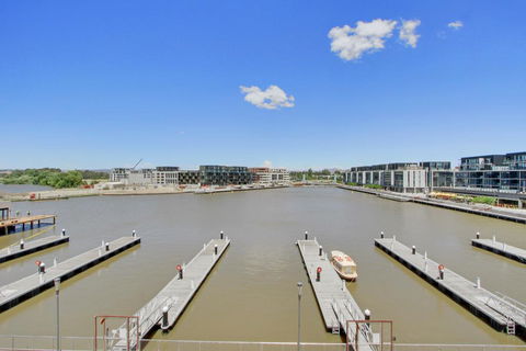 Accommodate Canberra - The Pier - Accommodation Main Beach 0