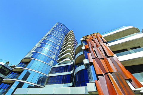 Accommodate Canberra- The Apartments Canberra City - Accommodation Main Beach 1