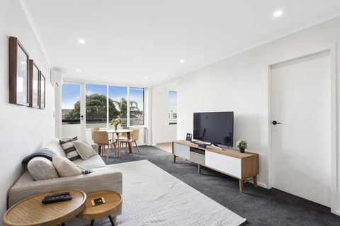 Ace's Place - Accommodation Main Beach 0