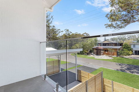 Achilles Street, 1/6 - Accommodation Main Beach 2