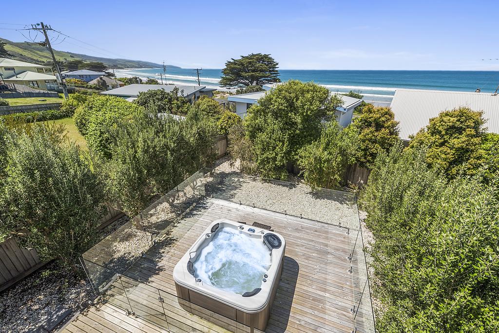 Taroon VIC Accommodation Main Beach