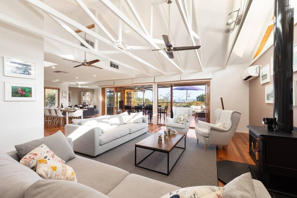 Somers ACT Accommodation Main Beach