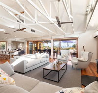 Acqua Vista - water view fireplace walk to beach - Accommodation Main Beach