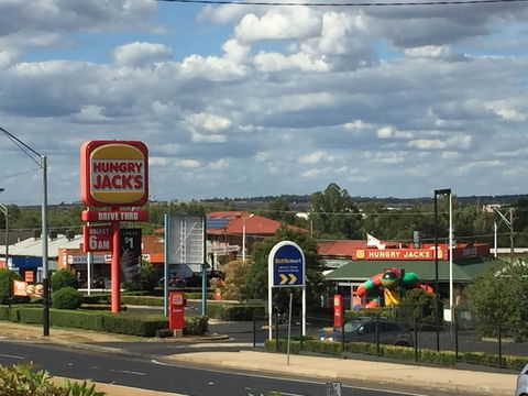 Across Country Motel And Serviced Apartments - Accommodation Main Beach 3