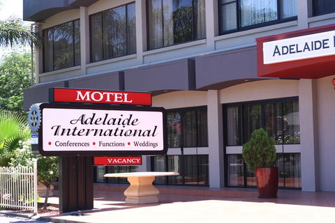 Adelaide International Motel - Accommodation Main Beach 0