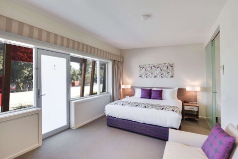 Drouin Motel - Accommodation Main Beach 2