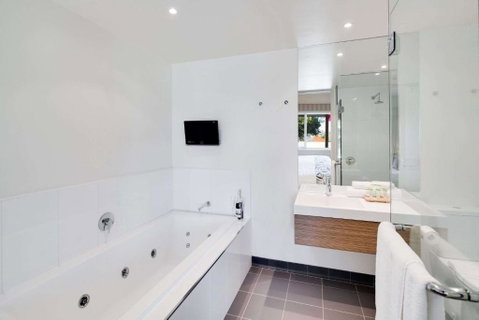 Drouin Motel - Accommodation Main Beach 4