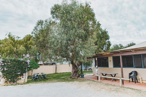 Dongara Hotel Motel - Accommodation Main Beach 3