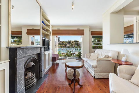 Double Bay Harbour-front Apartment With Stunning Views - Accommodation Main Beach 2