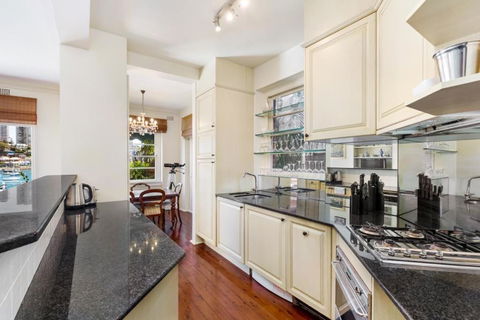 Double Bay Harbour-front Apartment With Stunning Views - Accommodation Main Beach 1