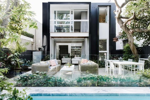 Double Bay Prestige IH - Accommodation Main Beach 0