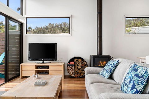 Earth Sea Sky - Accommodation Main Beach 1