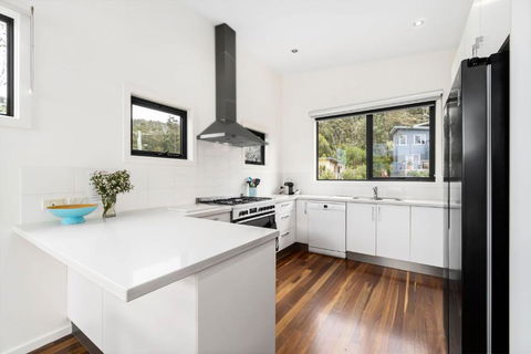 Earth Sea Sky - Accommodation Main Beach 4