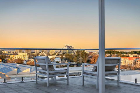 EAST34/60 - Urban Sanctuary - Accommodation Main Beach 3