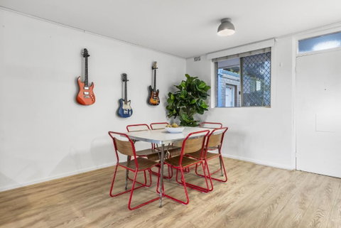 EAST4 - Vintage Vibes East Freo 2B 1BA - Accommodation Main Beach 4
